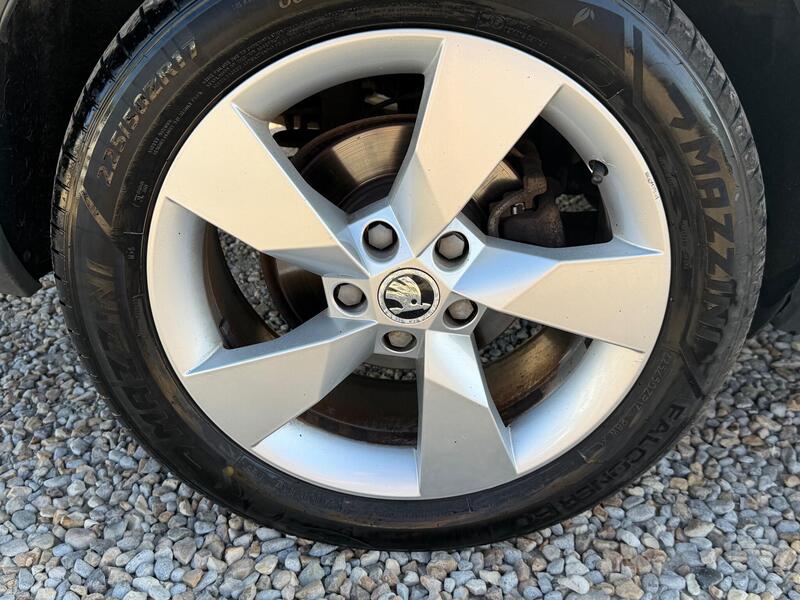Skoda Octavia view 2