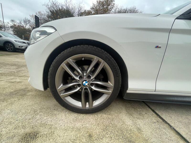 BMW 1 Series view 25