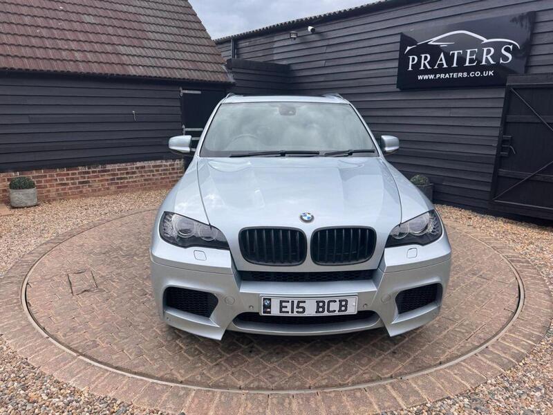 BMW X5 M view 4