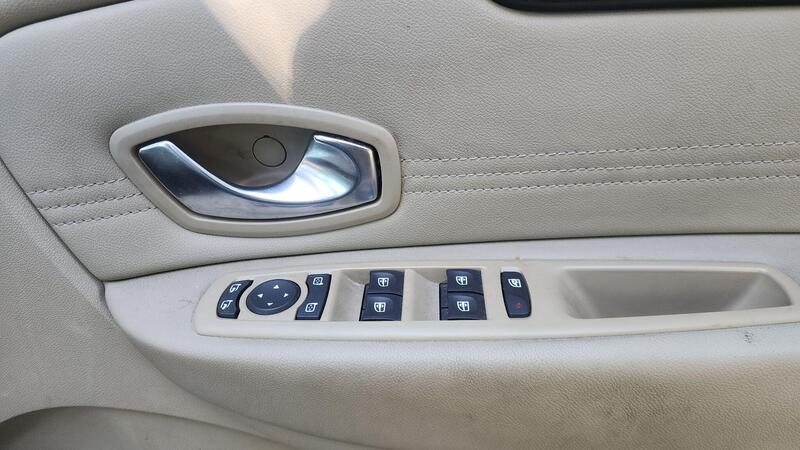 2010 Renault Scenic — photo 47