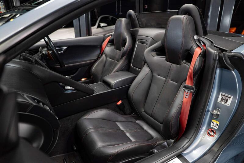 Jaguar F-Type view 3