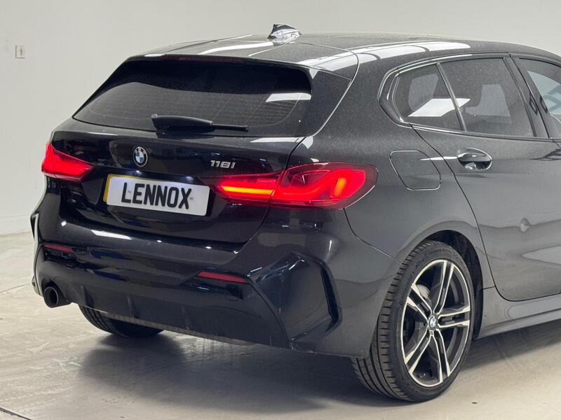 BMW 1 Series view 6