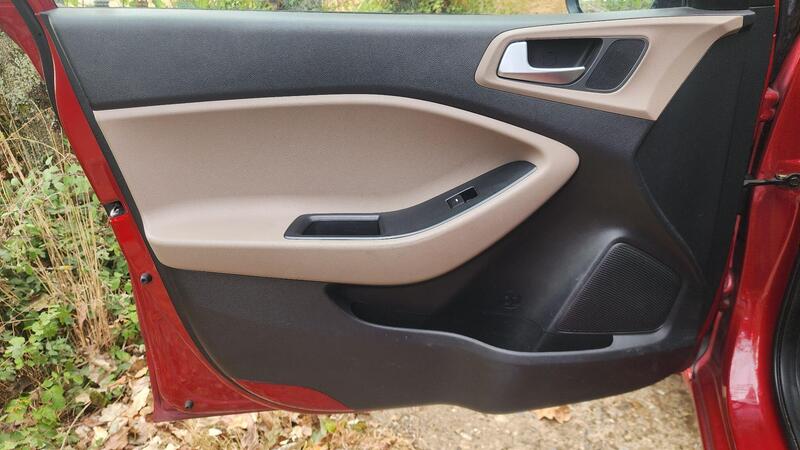 2015 Hyundai i20 — photo 50