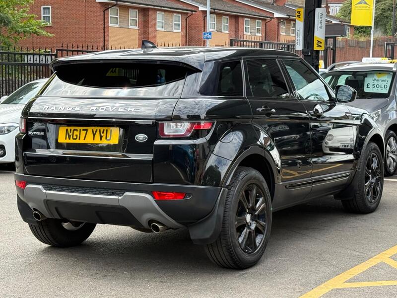 Land Rover Range Rover Evoque view 2