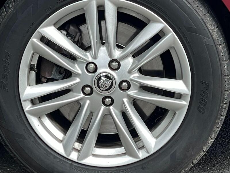 Jaguar XF view 49