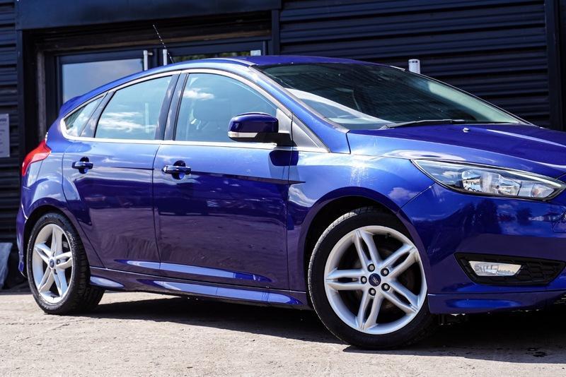 Ford Focus view 9