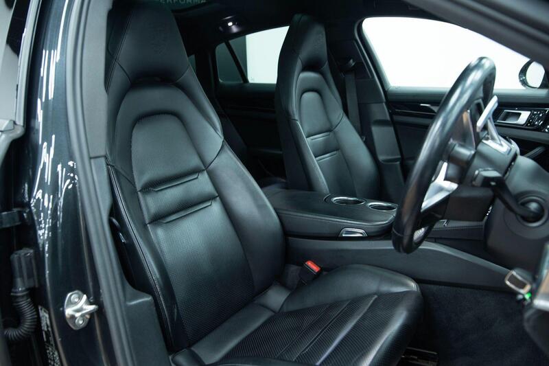 Porsche Panamera view 4