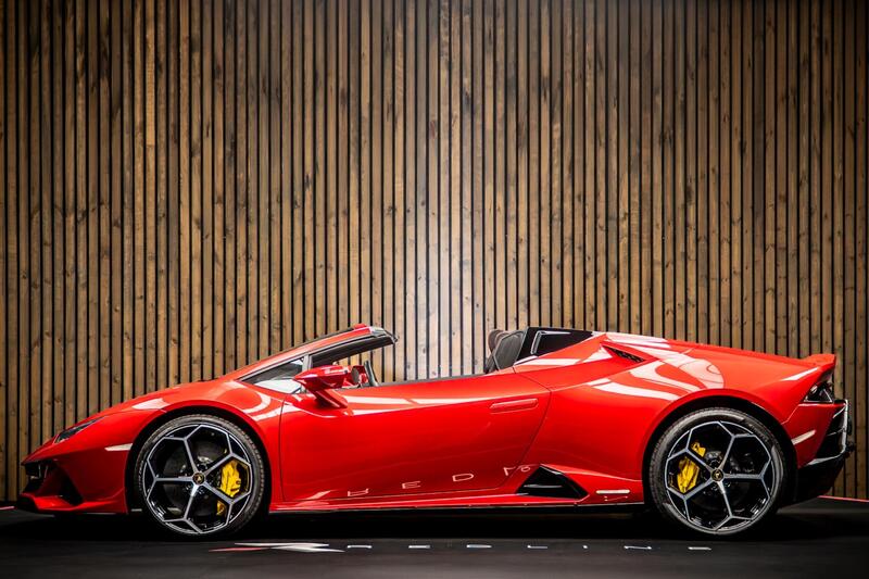 Lamborghini Huracan view 7