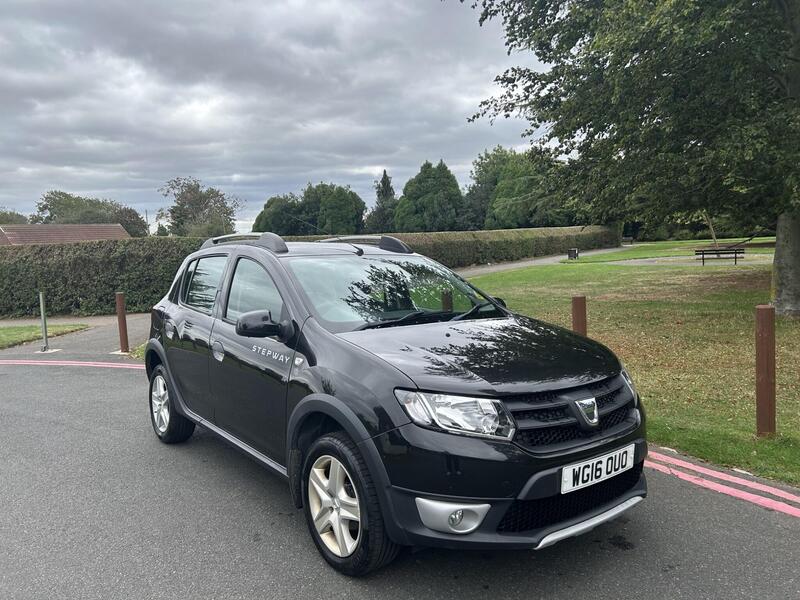 Dacia Sandero Stepway — photo 1