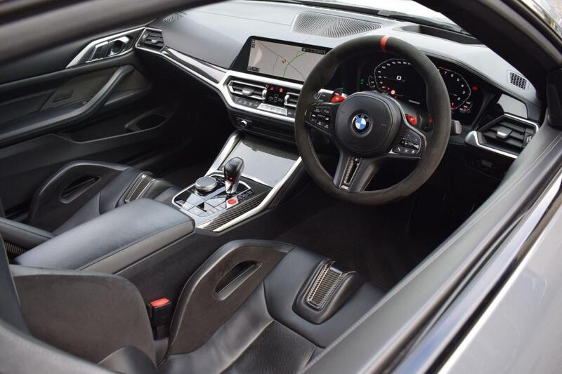 BMW M4 view 3