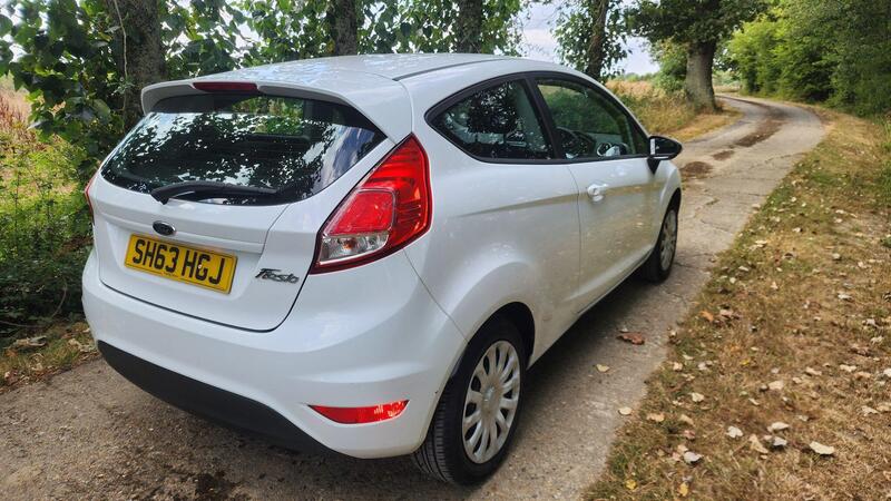 2013 Ford Fiesta — photo 3