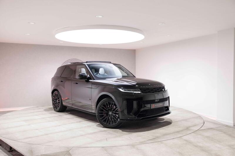 Land Rover Range Rover Sport view 2