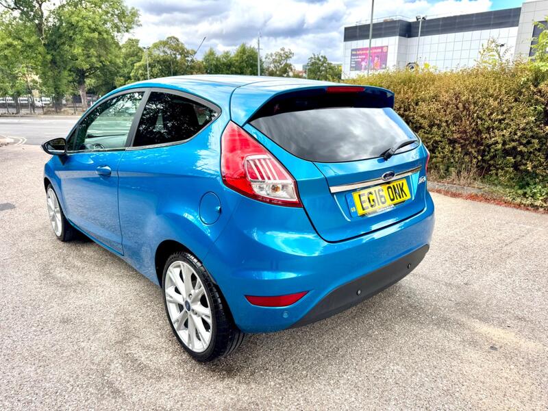 Ford Fiesta view 5