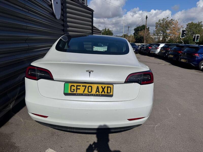 Tesla Model 3 view 4