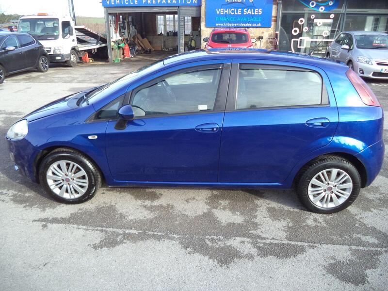 Fiat Grande Punto view 4