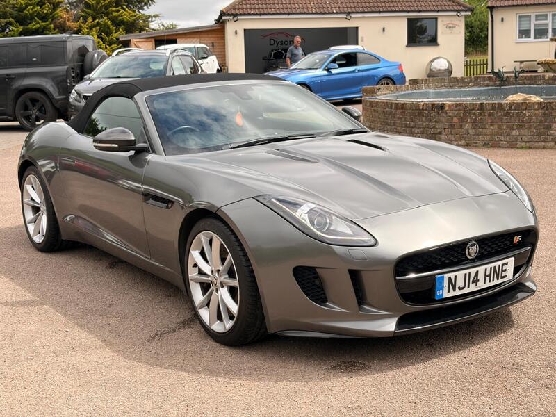 Jaguar F-Type view 5