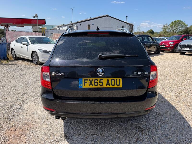 Skoda Superb view 6