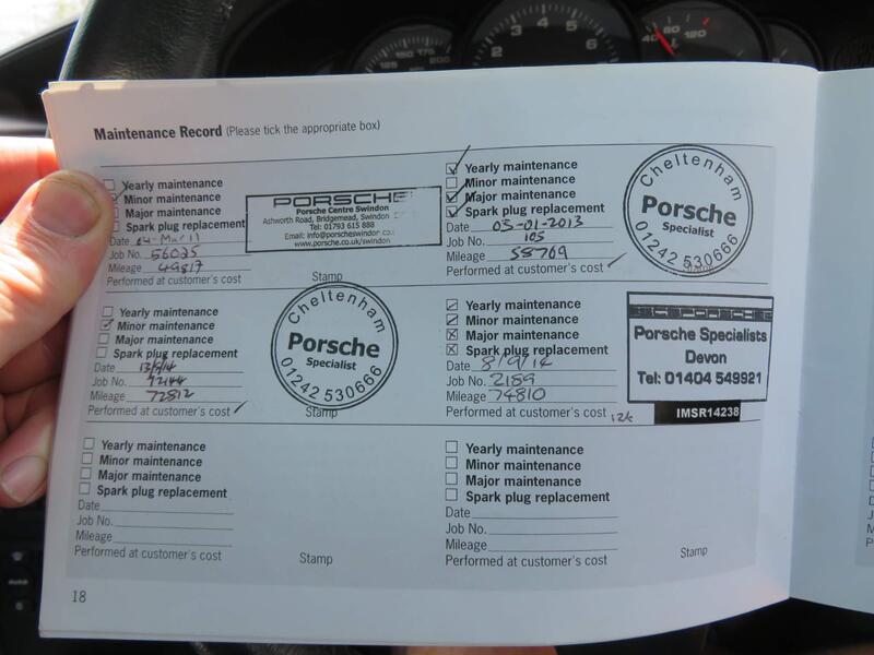Porsche 911 view 16