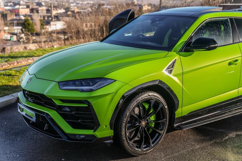 Lamborghini Urus view 5