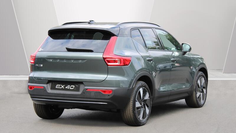 Volvo Ex40 view 2