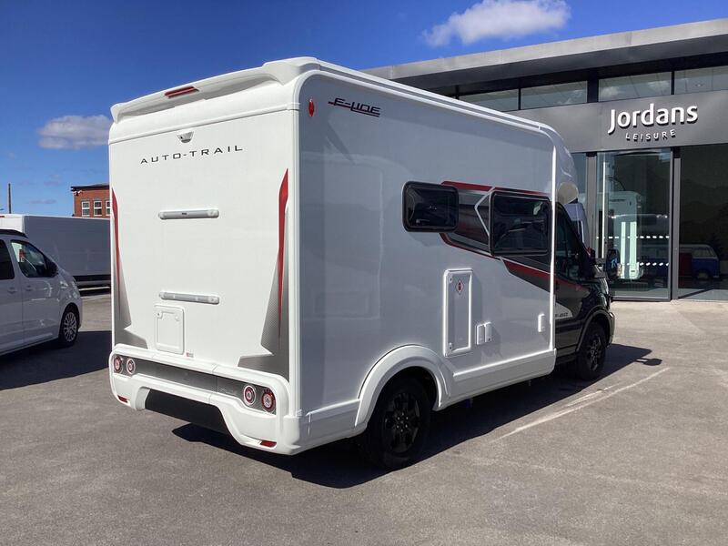 Auto-Trail F-Line F60 — image 8