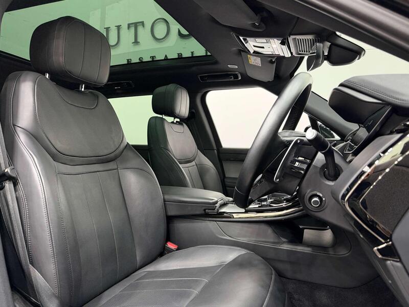 Land Rover Range Rover Sport view 2