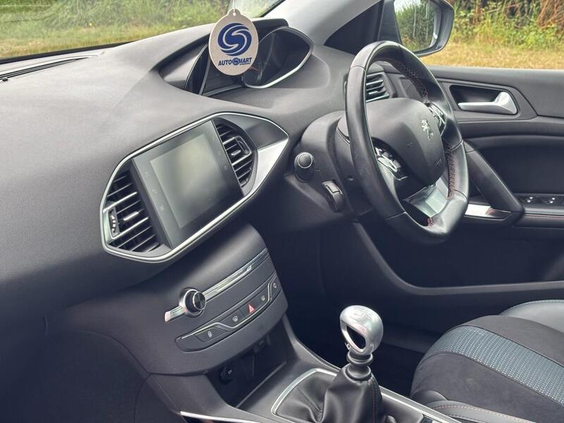 Peugeot 308 view 34