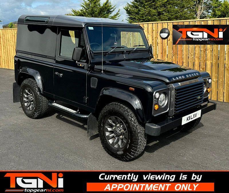Land Rover Defender view 32