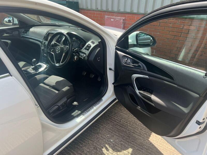 Vauxhall Insignia view 7