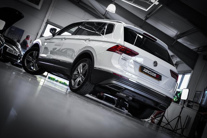 Volkswagen Tiguan Allspace view 6
