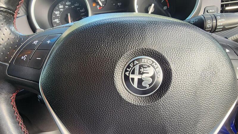 2017 Alfa Romeo Giulietta — photo 36