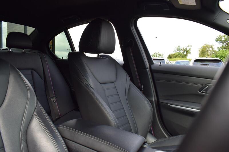 BMW 3 Series view 5