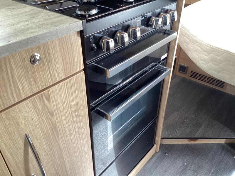 Auto-Trail Imala 730 — image 23