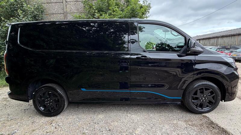2025 Ford Transit Custom — photo 10