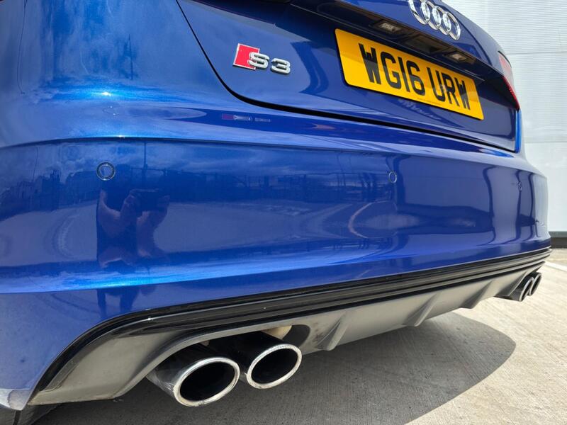 Audi S3 view 3