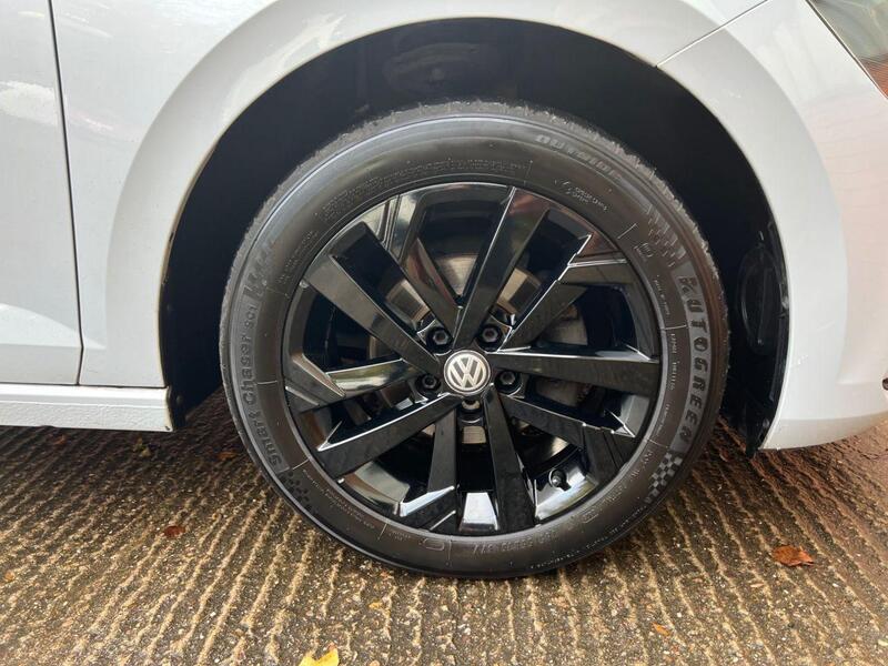 Volkswagen Polo view 22