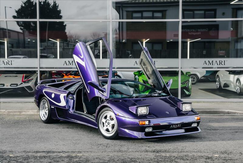 Lamborghini Diablo view 3