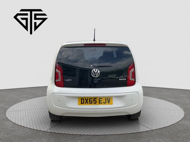 Volkswagen Up! view 4