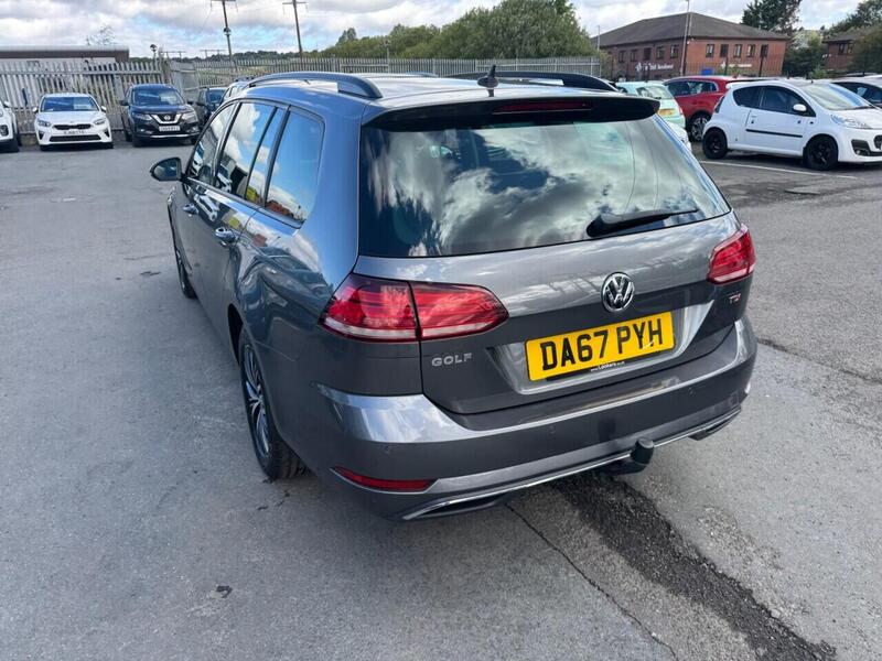 Volkswagen Golf view 5