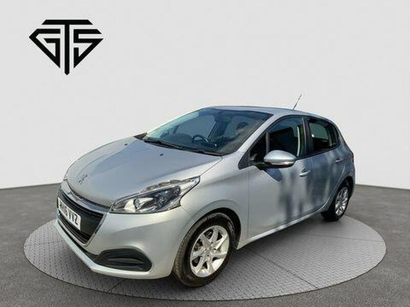 Peugeot 208 view 7
