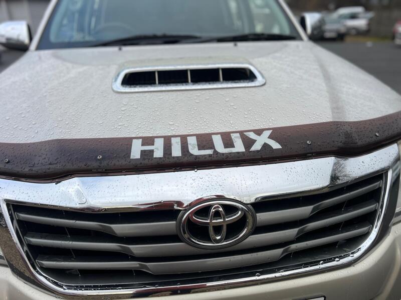 Toyota Hilux view 6