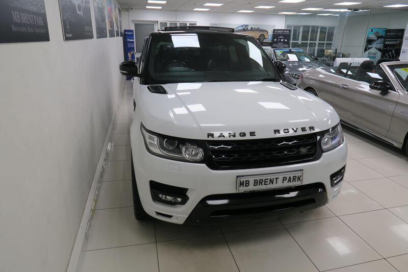 Land Rover Range Rover Sport view 3