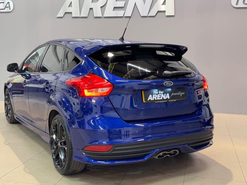 Ford Focus view 5