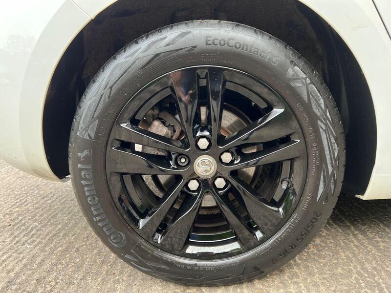 Vauxhall Astra view 22