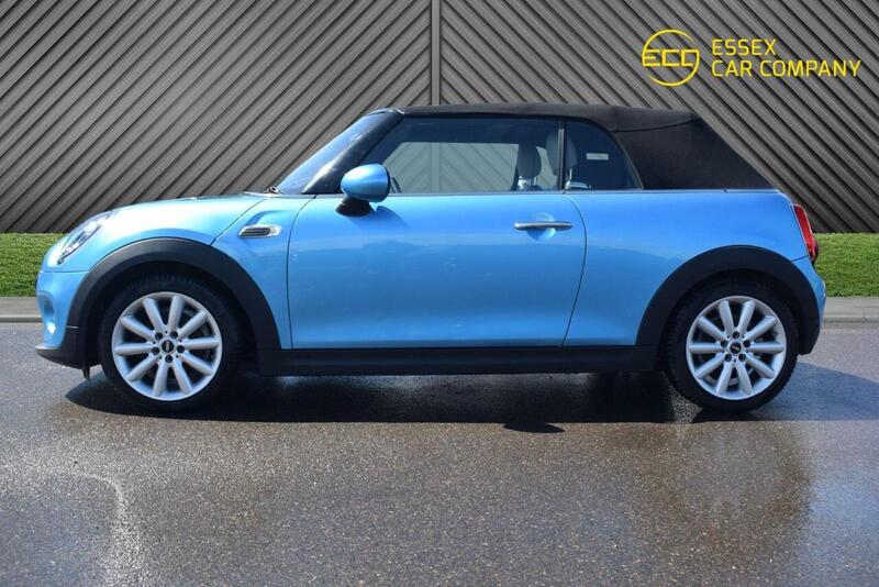Mini Convertible view 5