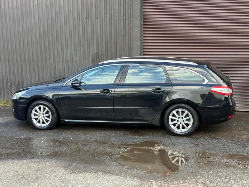 Peugeot 508 SW view 2