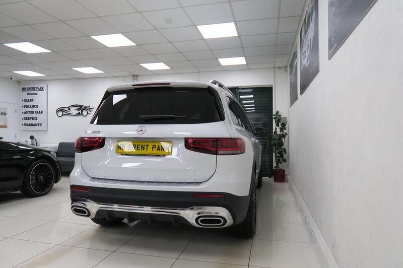 Mercedes-Benz GLB view 6