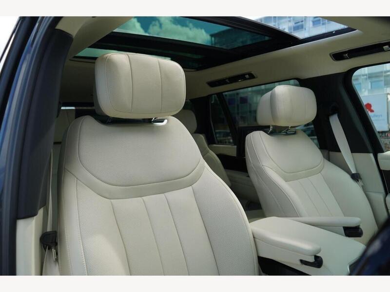 Land Rover Range Rover view 3