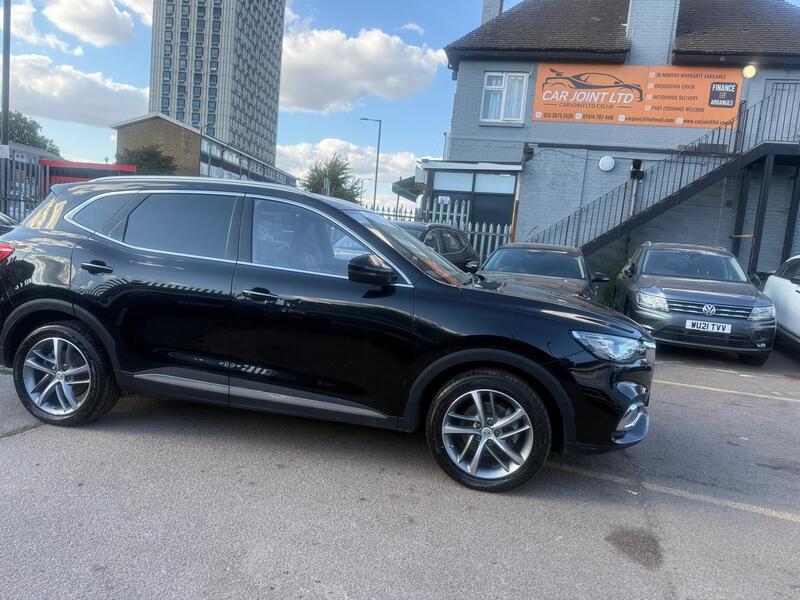 2023 MG HS in Black for sale