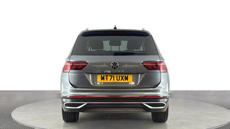 Volkswagen Tiguan Allspace view 5